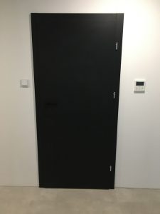 drzwi-wewnetrzne-czarny-mat
