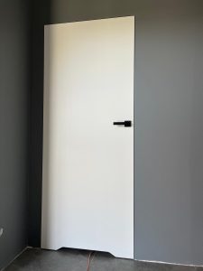 drzwi bezprzylgowe z ościeżnicą