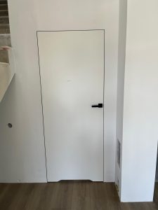 drzwi zlicowane ze ścianą